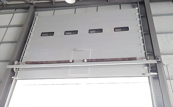 西吉工业滑升门