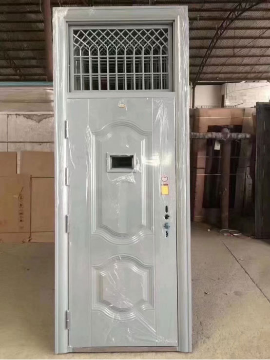 西吉学校教室门