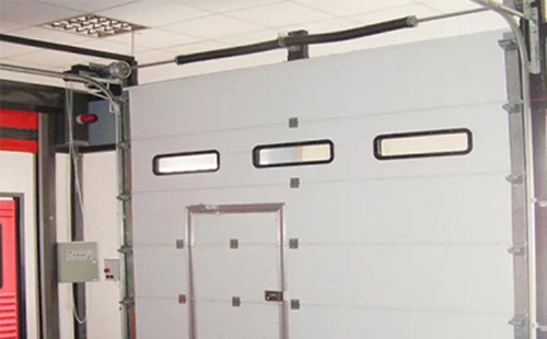 西吉工业提升门的安装方法