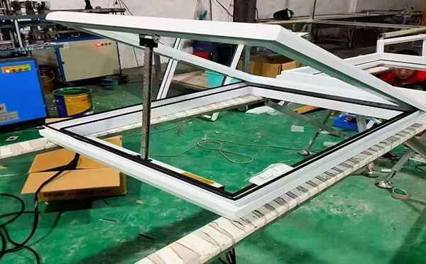 某地下车库出入口西吉排烟窗配置工程