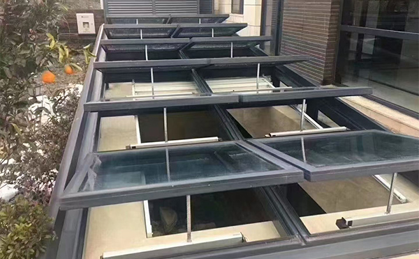 某轨道交通车辆维修车间西吉排烟窗应用