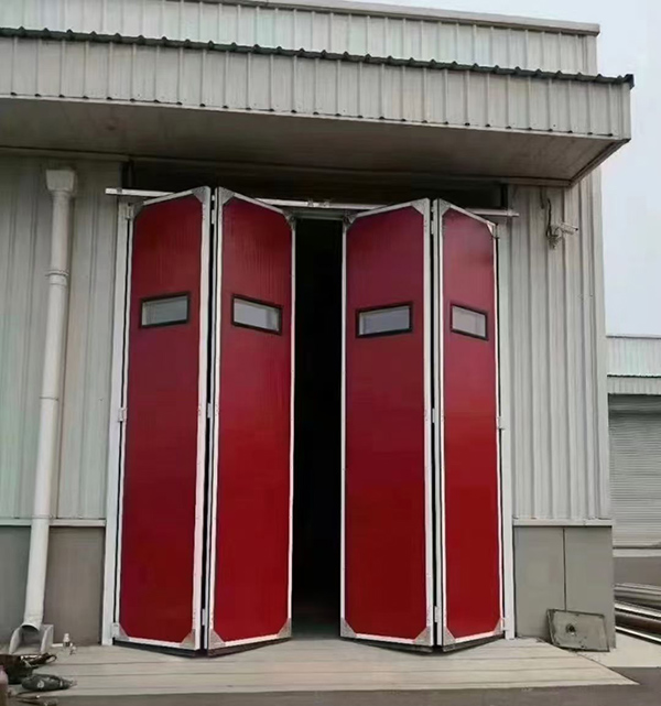 西吉工业折叠门在大型装配车间出入口的应用实例